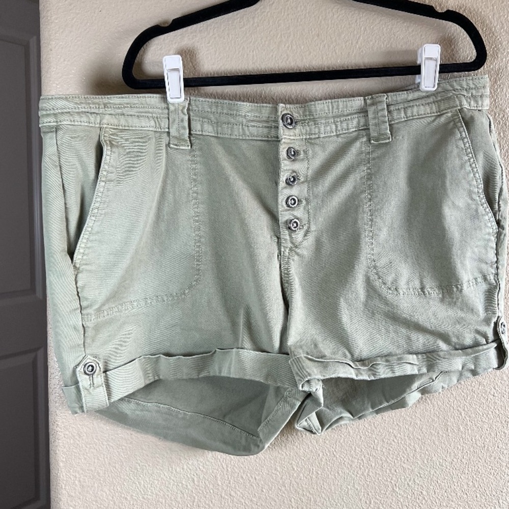 Women’s Casual Button-Front High-Rise Shorts in Sage Green Torrid size 22
